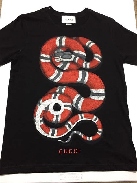 playera gucci serpiente|la moda de gucci.